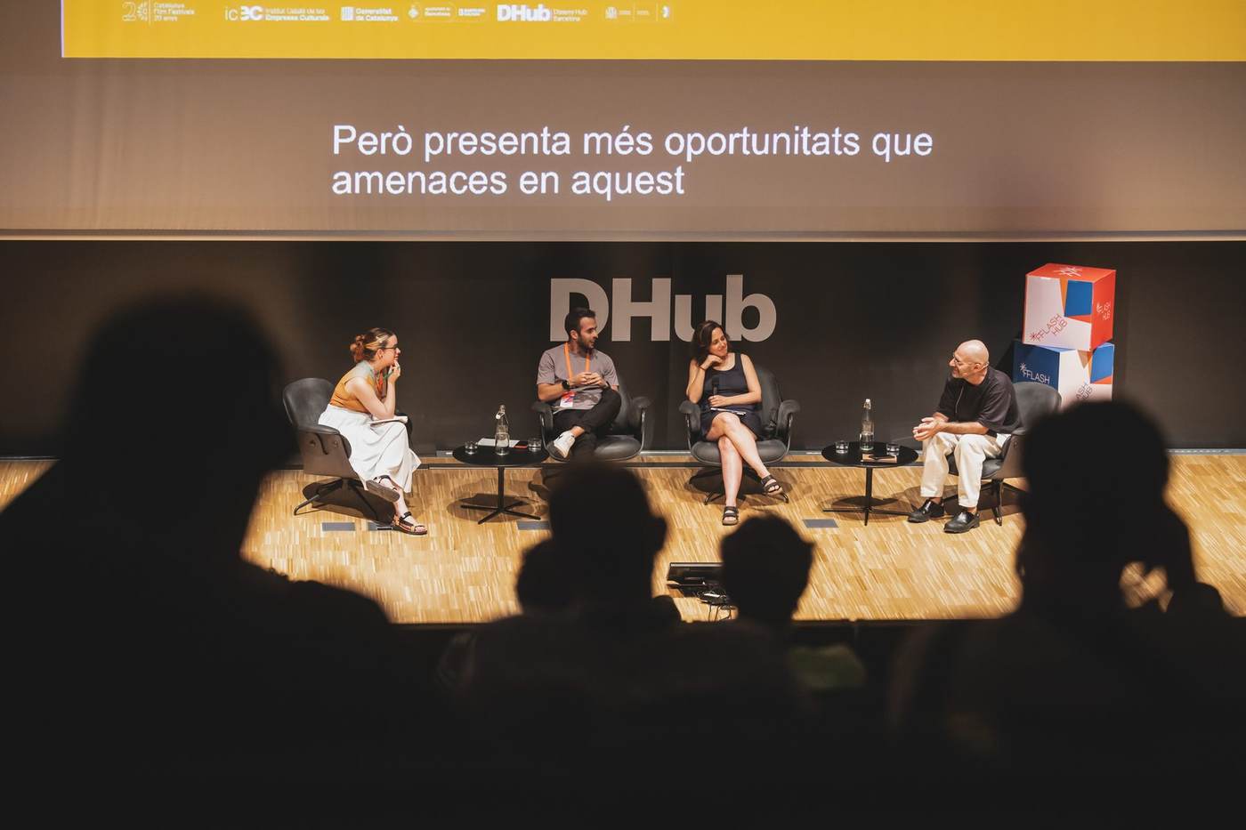Flash Hub